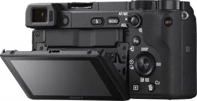 SONY ILCE-6400 + 18-135mm