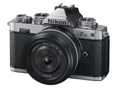 NIKON Z fc + 28 SE